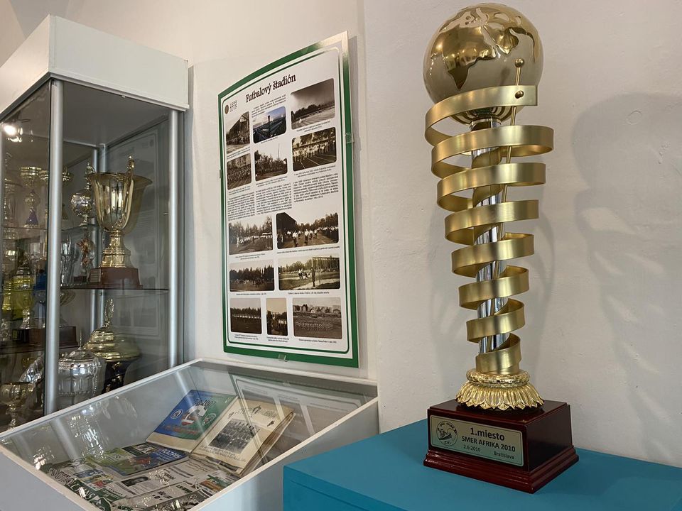 V Prešove sa koná výstava, dokumentuje históriu futbalu