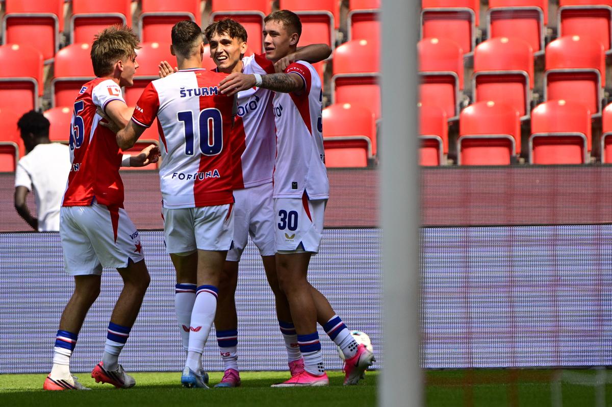 Úspešný štart za obhajobou titulu. Slavia predviedla na úvod gólovú kanonádu