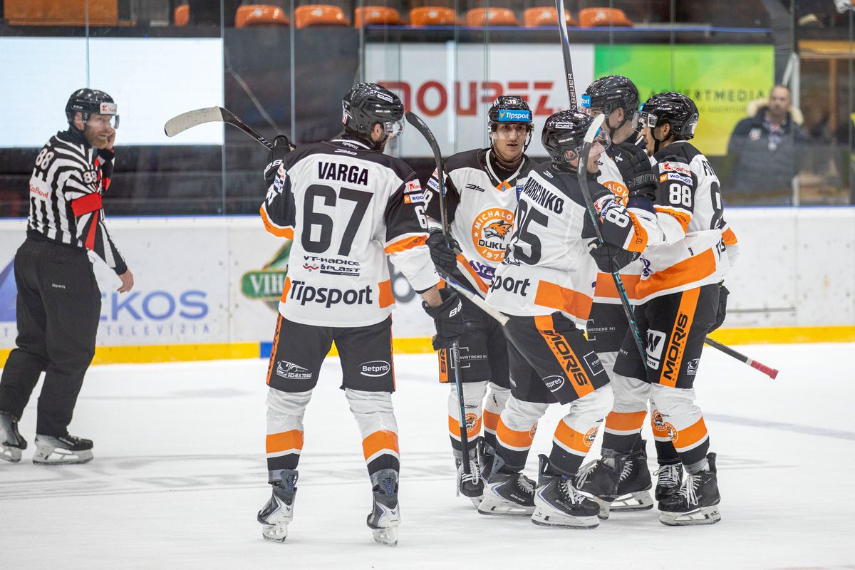 Derby o východ ako na hojdačke. Domáca radosť vybuchla tri minúty pred koncom