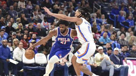 NBA: Joel Embiid v noci žiaril! Philadelphia prerušila sériu výhier Oklahomy, Washington s ďalšou prehrou