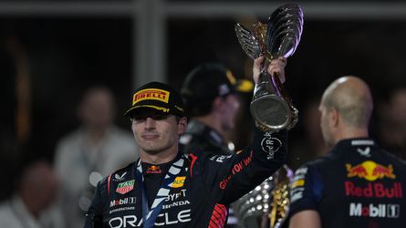 Veľká cena Abú Zabí: Súboj o pódium v Pohári konštruktérov. Verstappen ukončil sezónu výhrou