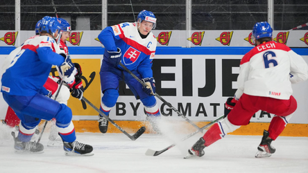 Kompletné zloženie skupín na MS v hokeji U20 2025. Slovensko opäť aj proti Česku