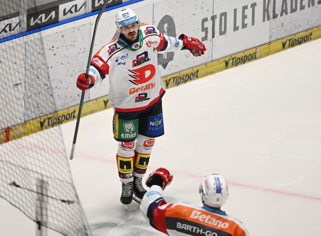 Kelemen sa pri výhre Pardubíc zaskvel gólom, Čerešňák prispel asistenciou