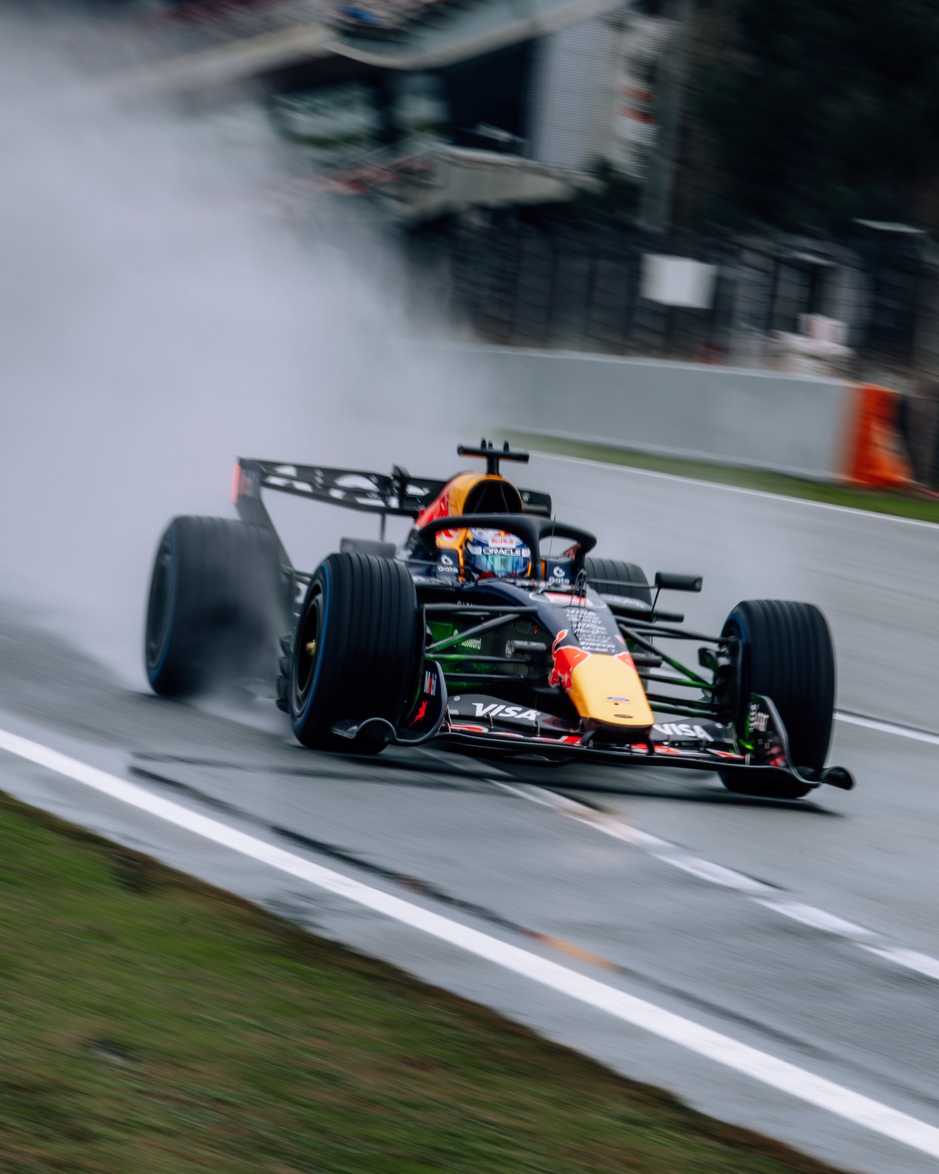 Red Bull na okruhu v Barcelone. Zdroj: X / Formula 1