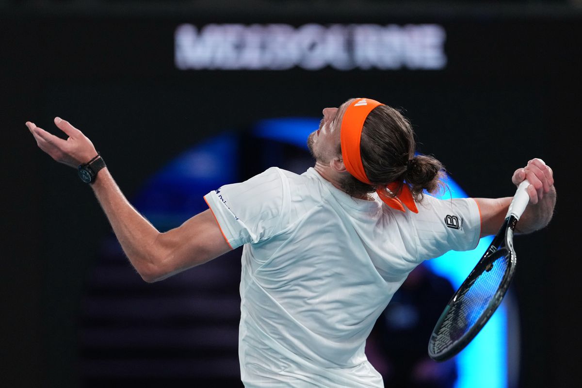 Australian Open: Zverev prešiel cez húževnatého súpera a zahrá si v semifinále