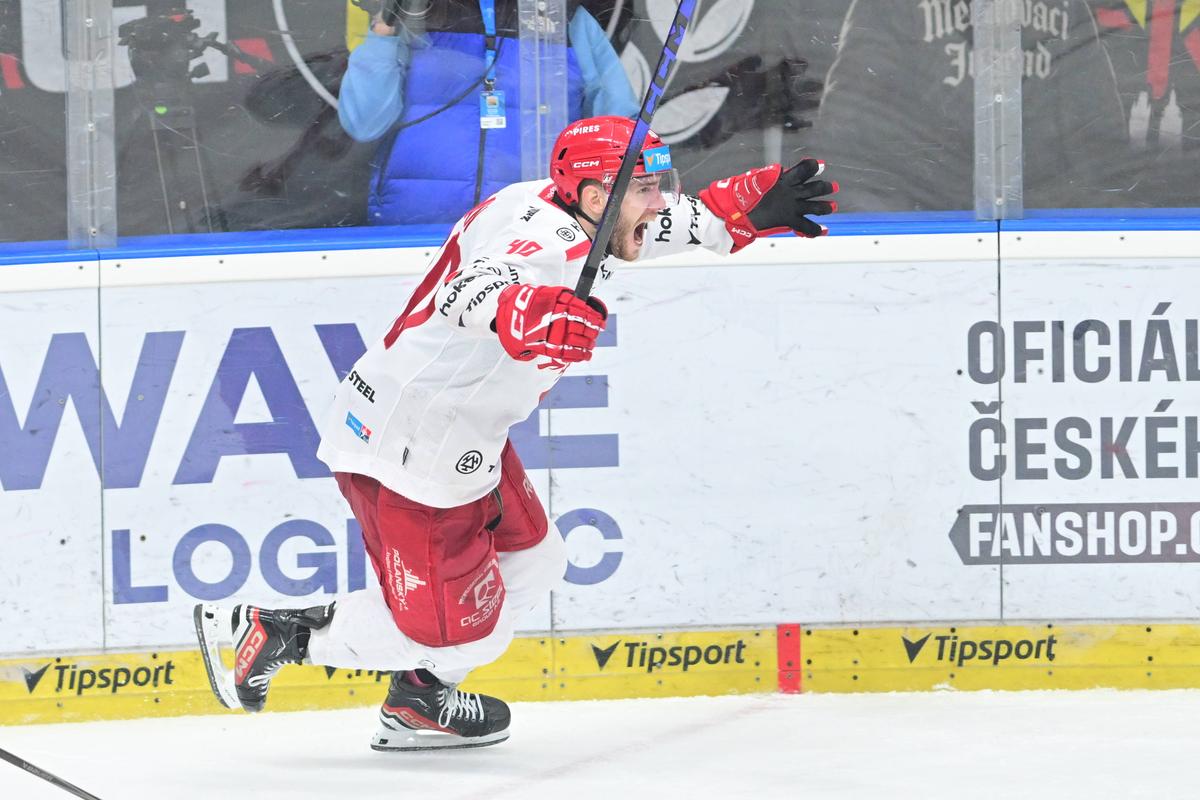 Roman hrdinom Třinca, slovenský útočník v druhom predĺžení prekonal Škorvánka