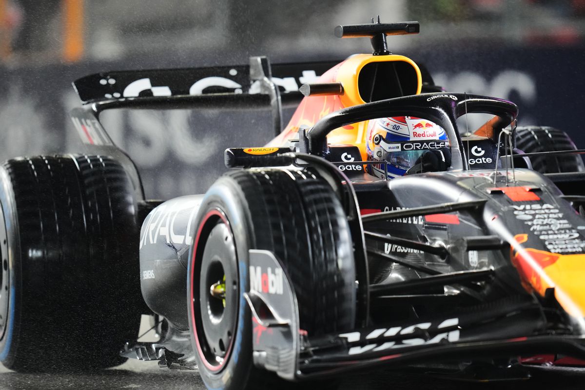 Viac ako rok sa mu to nestalo. Verstappen skončil v kvalifikácii až za svojím kolegom