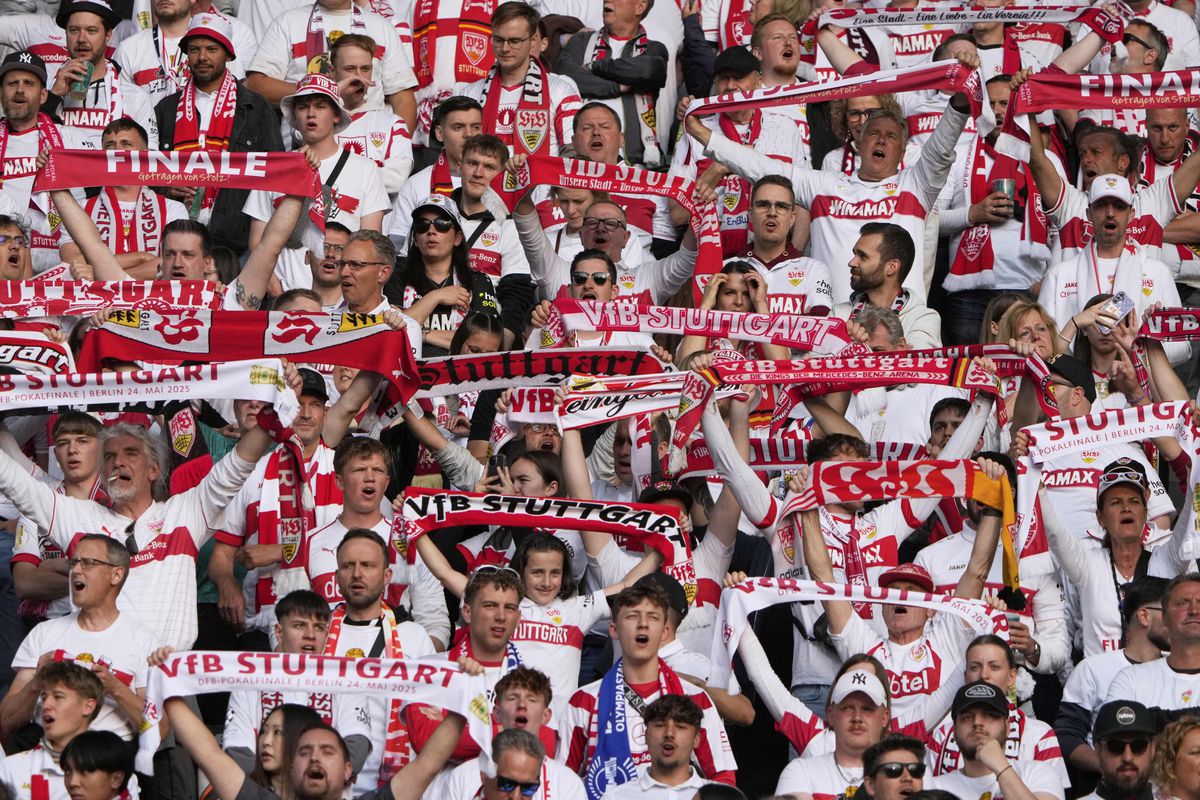 Vážne zranenia a policajti s obuškami. Fanúšikovia Stuttgartu odišli ešte pred zápasom