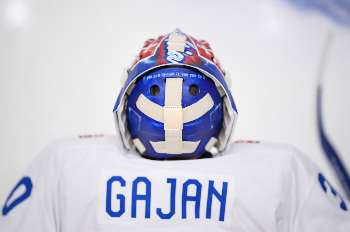 Spenglerov pohár so slovenským zastúpením! Slovenský brankár posilní tím pri jeho premiére