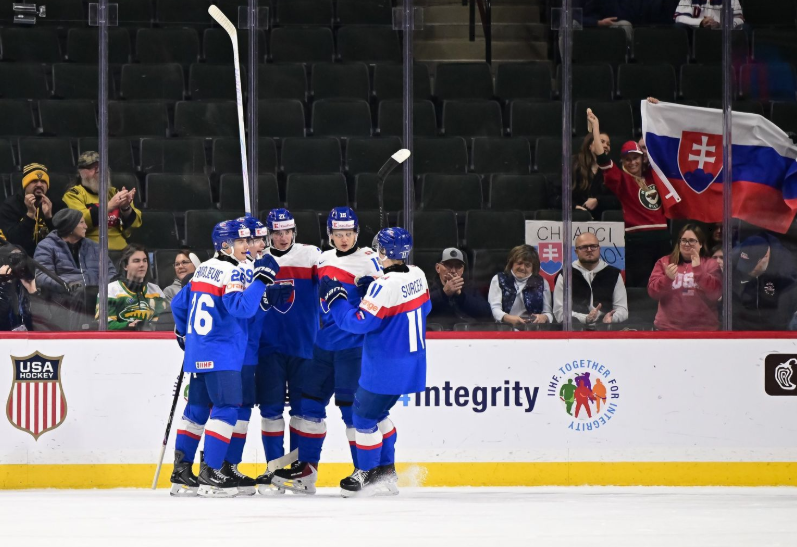 Slovensko - Nemecko (MS v hokeji do 20 rokov). Zdroj: iihf.com