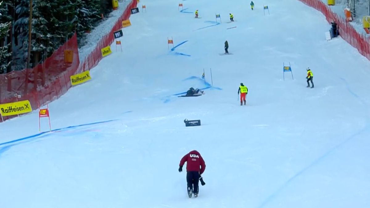 VIDEO Desivý pád Američanky zmobilizoval celý svah. Mikaela Shiffrinová zostala otrasená