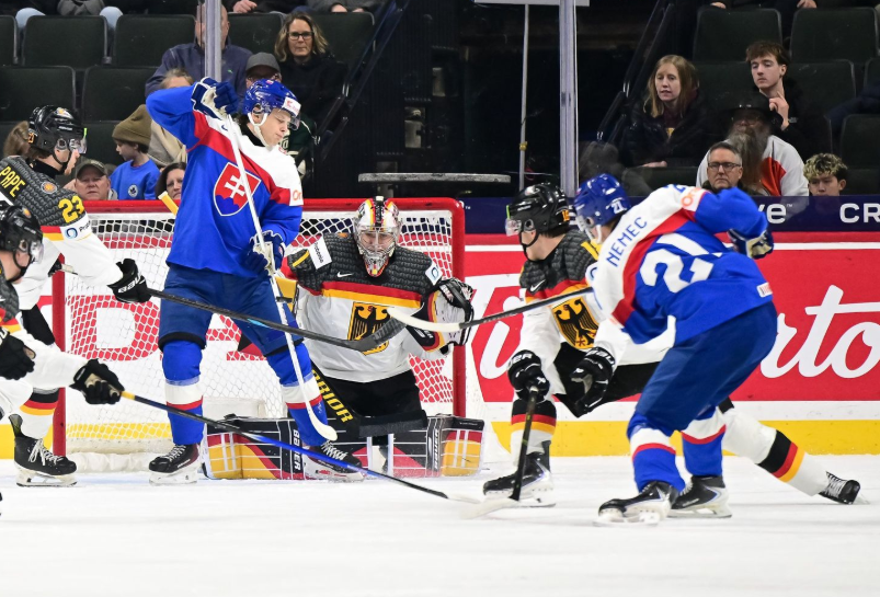 VIDEO Pozrite si highlighty zo zápasu Slovensko - Nemecko na MS v hokeji do 20 rokov 2026