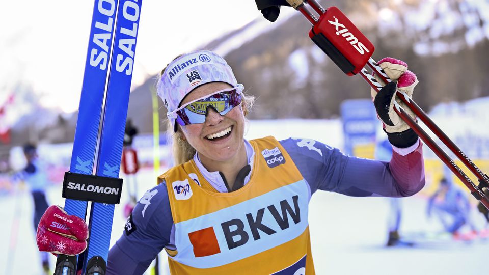 Beh na lyžiach-SP: Kläbo triumfoval tesne pred Krügerom, Jessica Digginsová oslavuje ďalší triumf