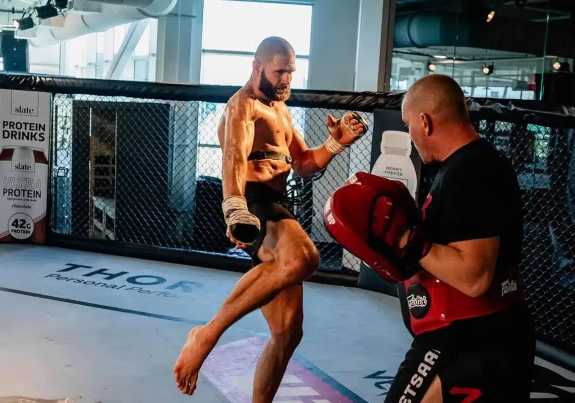 Je to oficiálne potvrdené! Český bojovník Jiří Procházka zabojuje o titul UFC