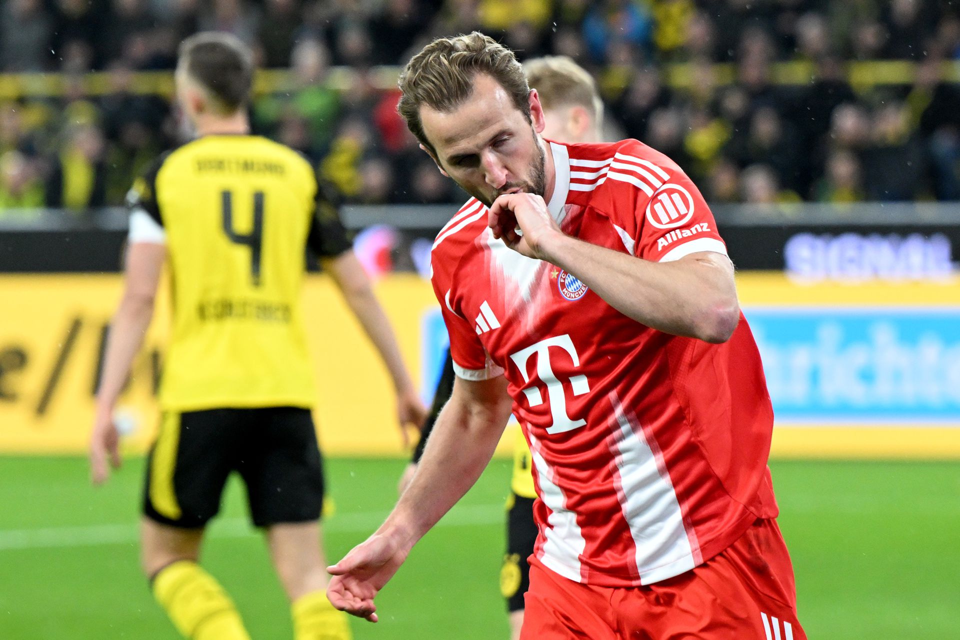Borussia Dortmund - Bayern Mníchov, zdroj: SITA/AP