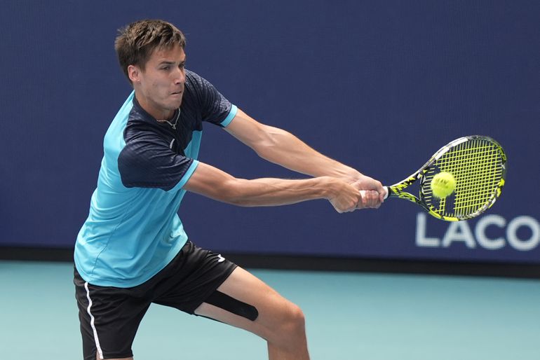 ATP Miami: Maďarská nádej končí vo štvrťfinále. Obrovské prekvapenie na úkor Alcaraza