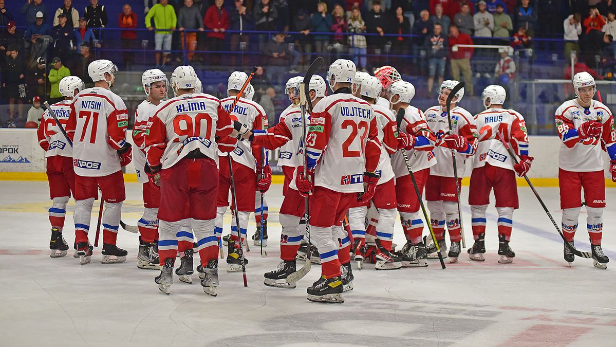 HK 32 Liptovský Mikuláš Triumphs over HK Poprad with a Hat-Trick from Alexander Avcin