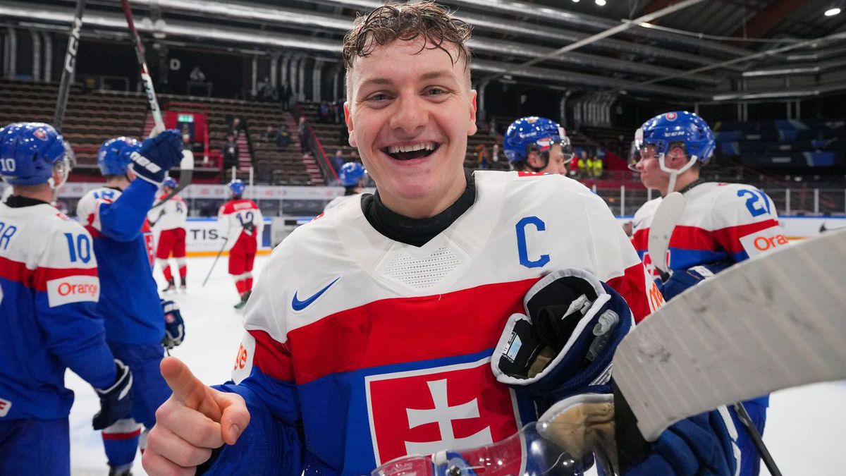 Slovak Ice Hockey Captain Adam Sýkora Leads Team to Victory in Junior World Championships