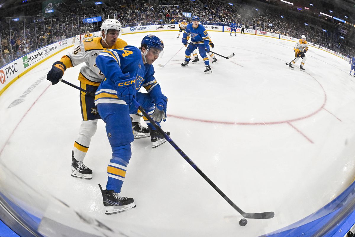 VIDEO Dalibor Dvorský bodoval a pomohol St. Louis k víťazstvu, tešil sa aj Martin Fehérváry