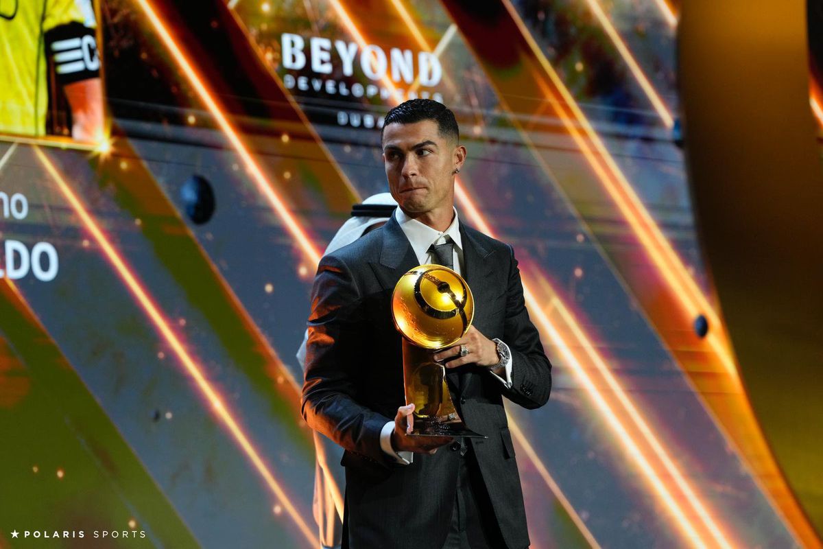 FOTO PSG ovládol ankety Globe Soccer Awards. Cenu si prevzal aj Yamal, Ronaldo či rodičia Jotu