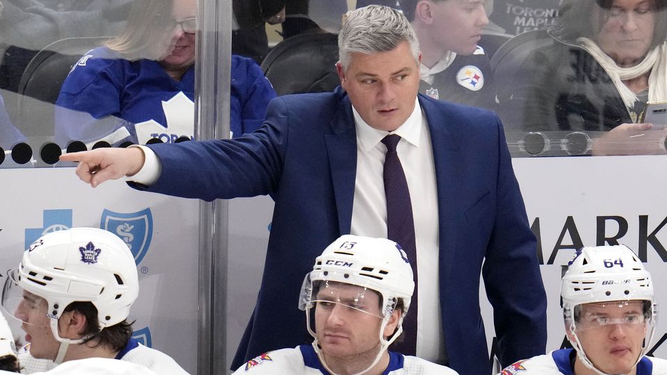 Tréneri NHL dostali pokutu za hádky s rozhodcami