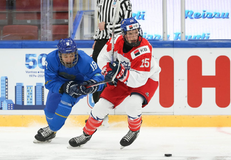 MS v hokeji U18: Česko - Kazachstan. Zdroj: IIHF.com