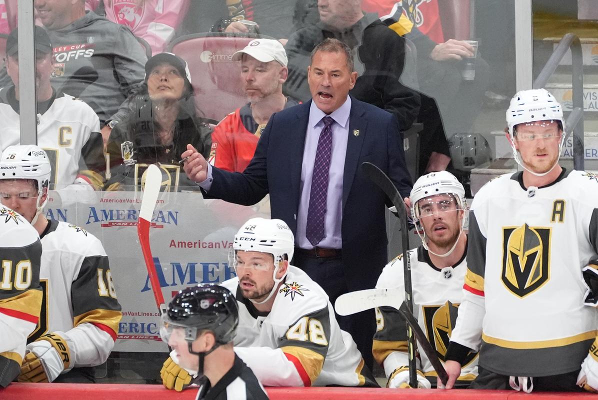 Carolina porazila Montreal 4:0 a je krok od finále Stanley Cupu
