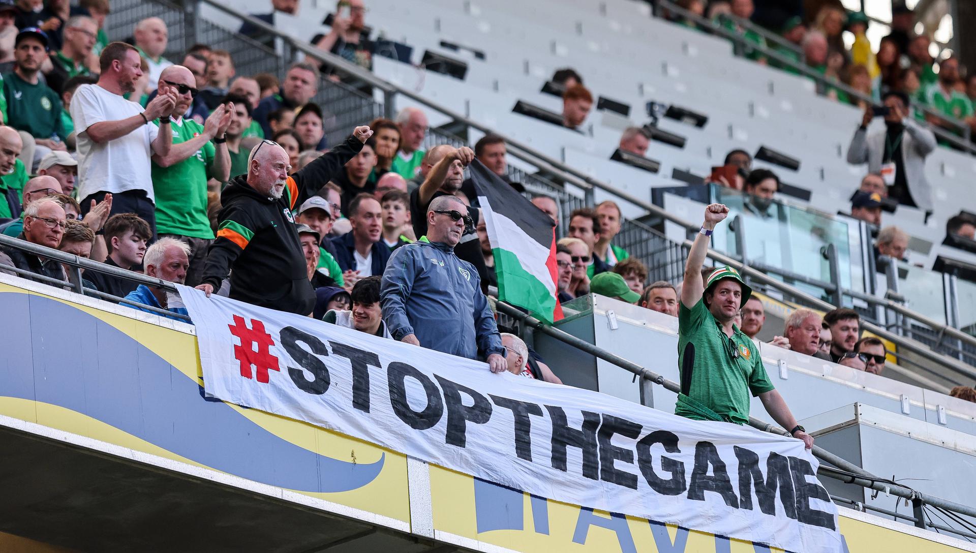 Aktivistická skupina Liga írskych fanúšikov pre Palestínu.
Zdroj: IMAGO