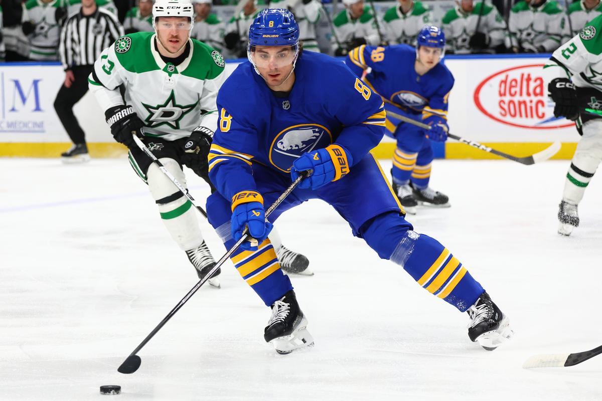 San Jose Sharks ulovili novú defenzívnu posilu. Americký obranca podpísal miliónový kontrakt