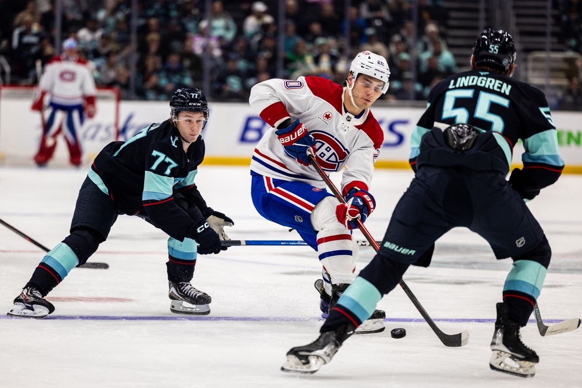 Čísla neklamú. Juraj Slafkovský je tretí najlepší defenzívny útočník NHL