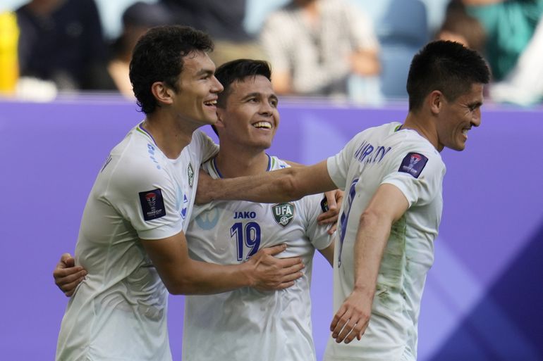 Ázijský pohár: Domáci Katar spoznal súpera vo štvrťfinále. Saudská Arábia končí