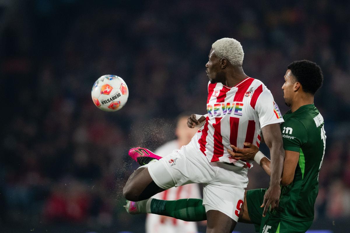Wolfsburg s Vavrom nenašiel recept na súpera. Zaznamenal druhé prehru po sebe