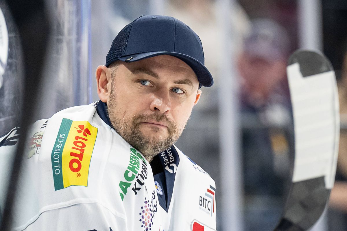 Skvelá premiéra Hudáčka. Slovenský brankár pri debute v novom tíme vychytal triumf