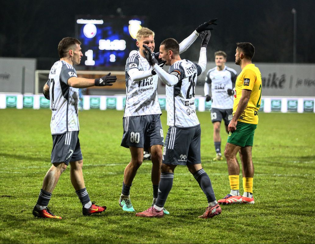 Žilinčania vymrznutí a vygumovaní v Podbrezovej. MŠK stratil líderskú pozíciu