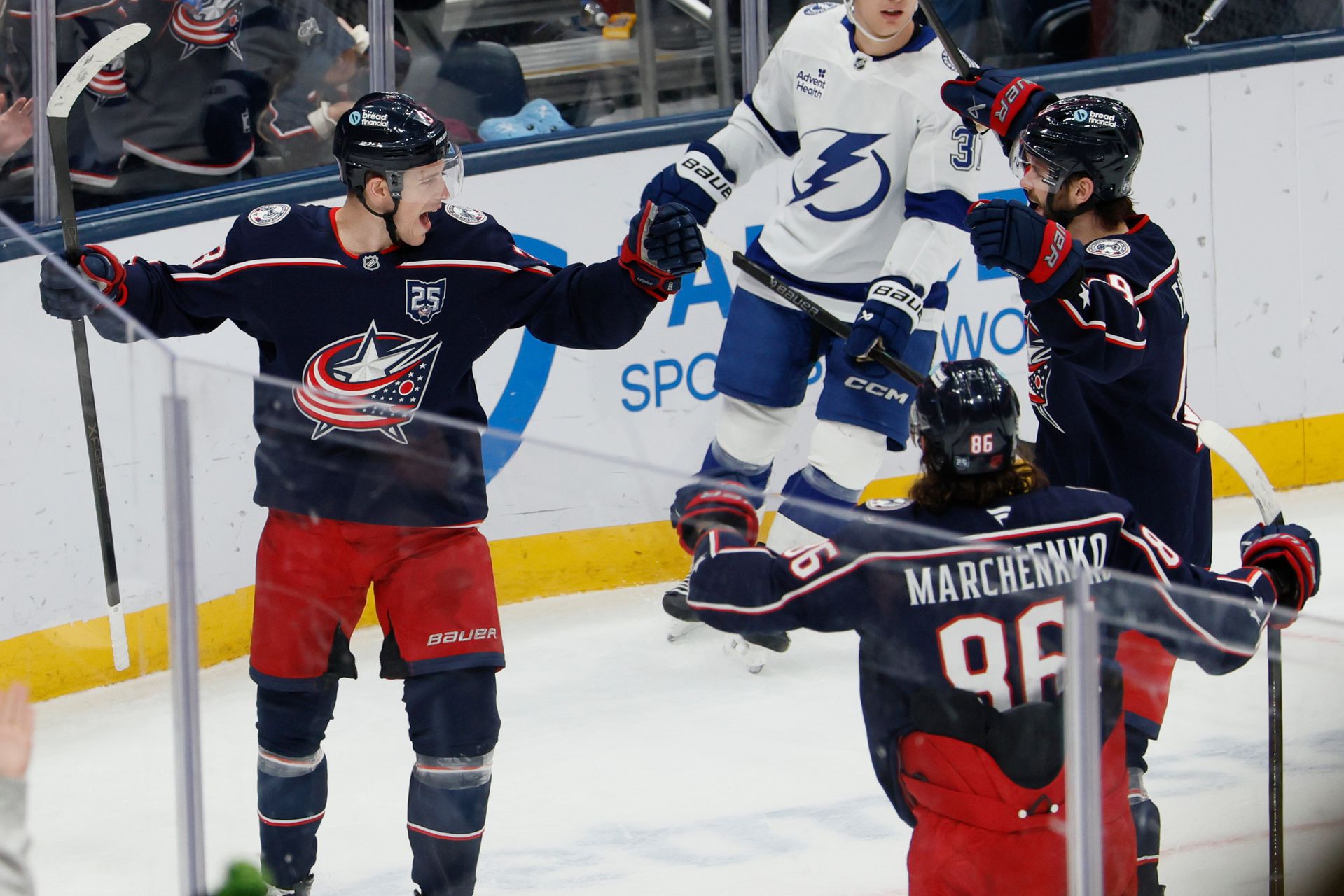 Hráči Columbusu sa tešia po strelenom góle. Zdroj: SITA/AP