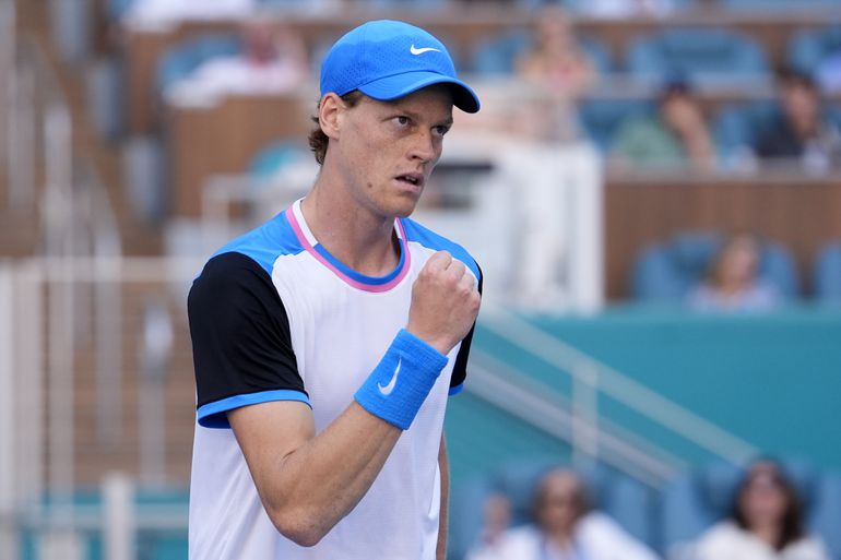ATP Miami: Sinner vo finále zničil Dimitrova a stane sa svetovou dvojkou