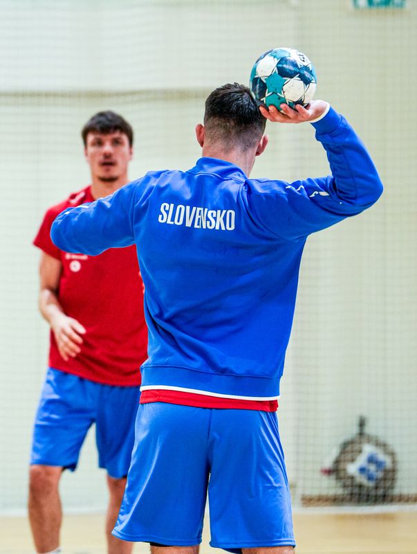 Karpatský pohár: Bolo to tesné. Slováci nezvládli záver úvodného duelu