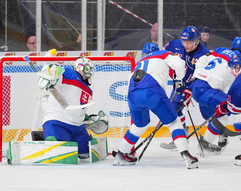 MS v hokeji U20: Slováci sa sklonili pred zámorským gigantom. USA im nadelili dvojcifernú nádielku