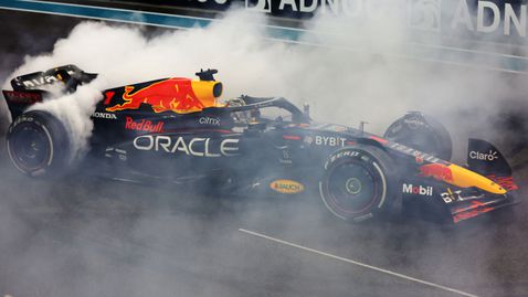 Грожан: Верстапен беше на 1% от перфектния сезон