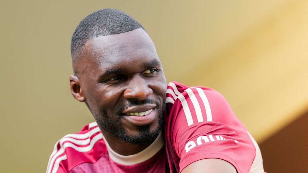 Бентеке ще продължи кариерата си в ОАЕ