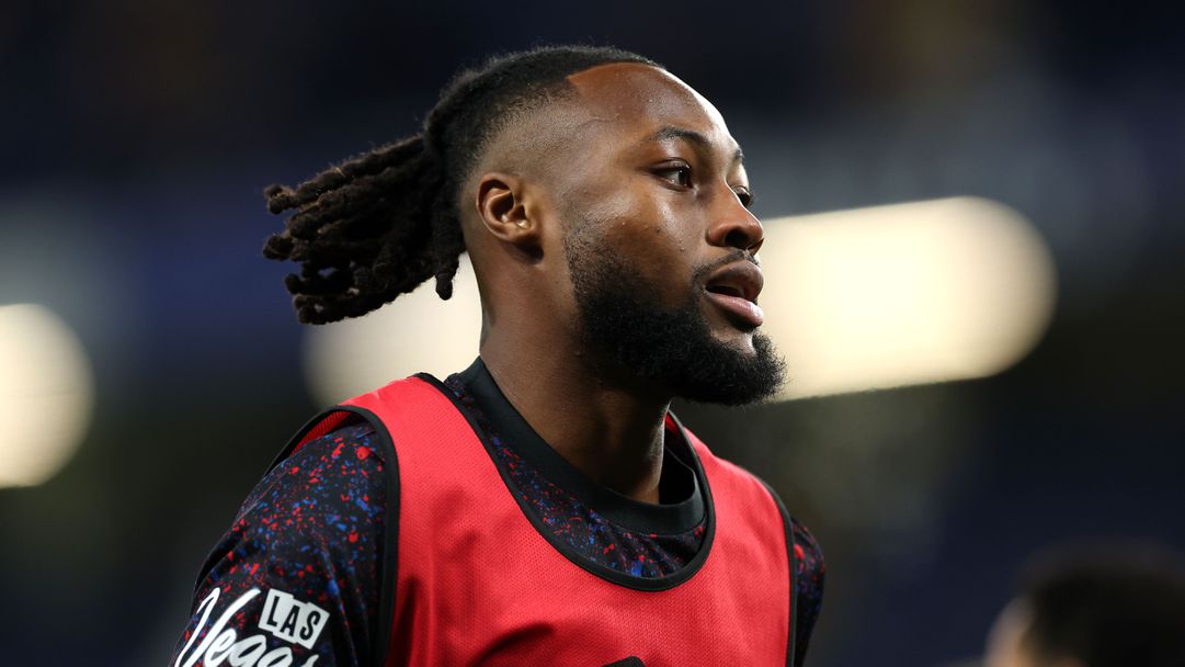 Ираола: Януарският пазар е труден, но задължително ще търсим крило