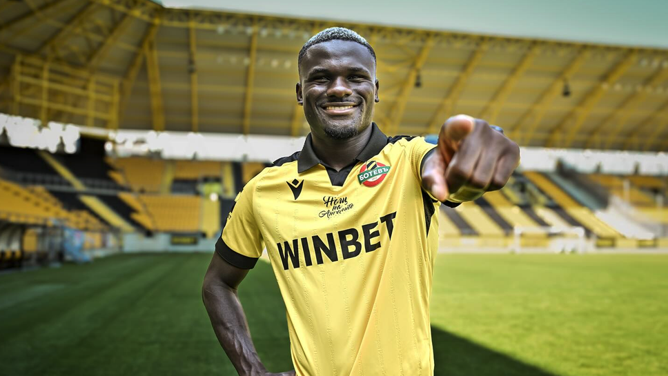 Халф на Ботев (Пловдив) пред трансфер в Турция