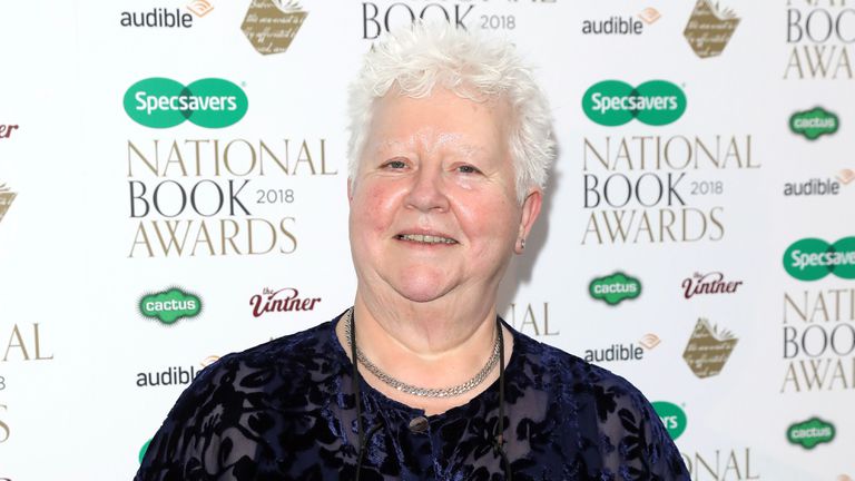  Трансфер накара писателка да отдръпна спонсорството си към шотландски клуб 