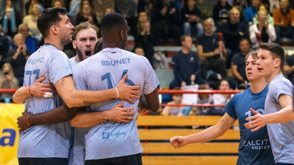 Димитър Дулчев с 14 точки, Калцит удари шампиона АХ Волей