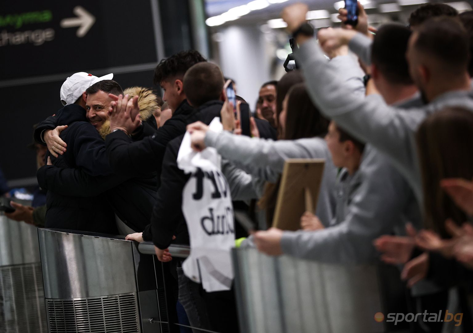 Шампионът на двойки при юношите на "Australian Open" Димитър Кисимов се прибира в България