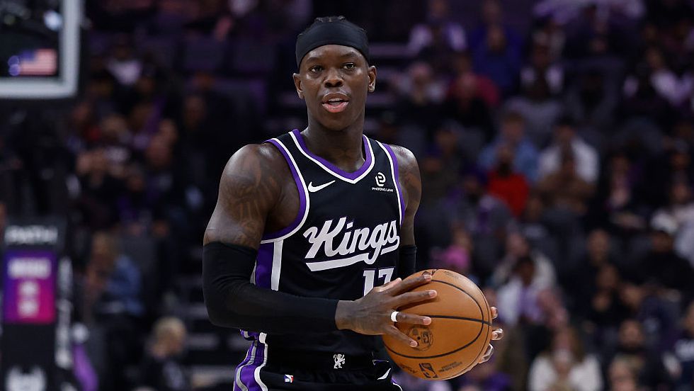 Трейд въртележката започна със сделка между Сакраменто, Кливланд и Чикаго