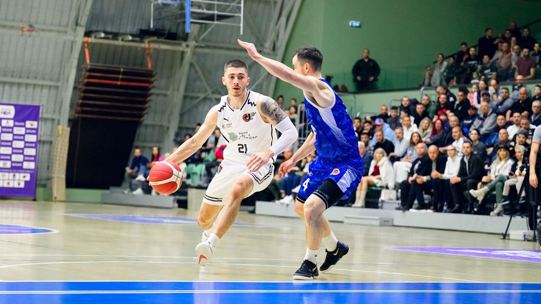 Очаквайте на живо: Време е за дербито на Пловдив