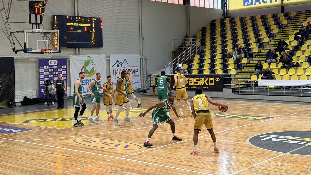 Черно море Тича се развихри в края и срази Миньор в Перник