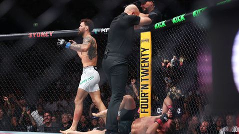 Маурисио Руфи се върна към успехите с ТКО над Рафаел Физиев