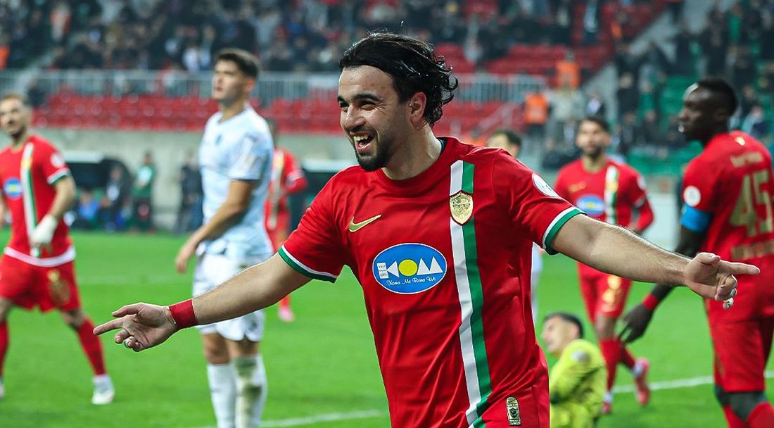 Здравко Димитров дебютира при победа със 7:0